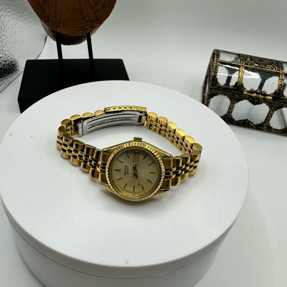 Pulsar Quartz‎ Gold Tone Watch